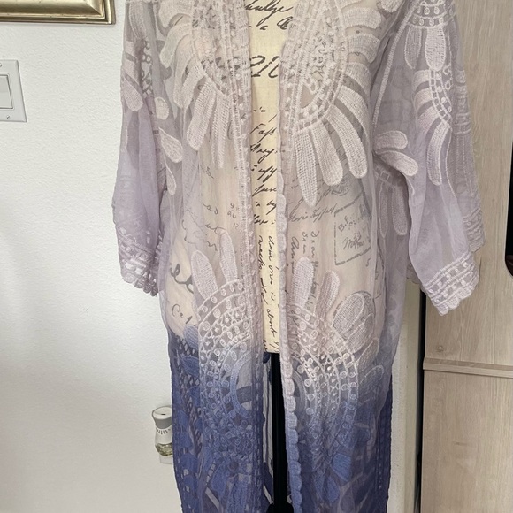 Beautiful Be You duster. Great for beach coverup or on top of jeans and shirt. - Picture 4 of 7